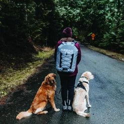 Pro XL 33L -Peak Camping 1015 grey lifestyle 3 rsz 77911.1670008612