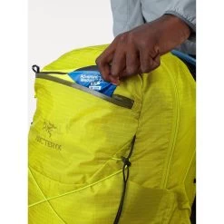 Arc'teryx Aerios 30 - Men's -Peak Camping Aerios 30 Backpack Glade External Pocket Front rsz 44039.1648071586