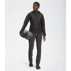 The North Face Stormbreak 3 -Peak Camping NF0A52VJ Y10 modelback rsz 81223.1653497556