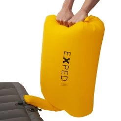Exped Schnozzel Pumpbag UL M -Peak Camping Schnozzel Pumpbag UL M inuse 7640445457866 rsz 54537.1675195351