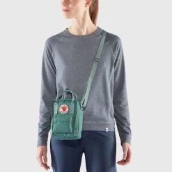 Fjallraven Kanken Sling -Peak Camping kanken sling 23797 664 c model fjr2 rsz 93793.1640890909