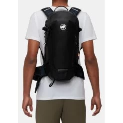 Mammut Lithium 15 13 Mammut Lithium 15 -Peak Camping mam lithium 15 black on model 3 rsz 65956.1674515759